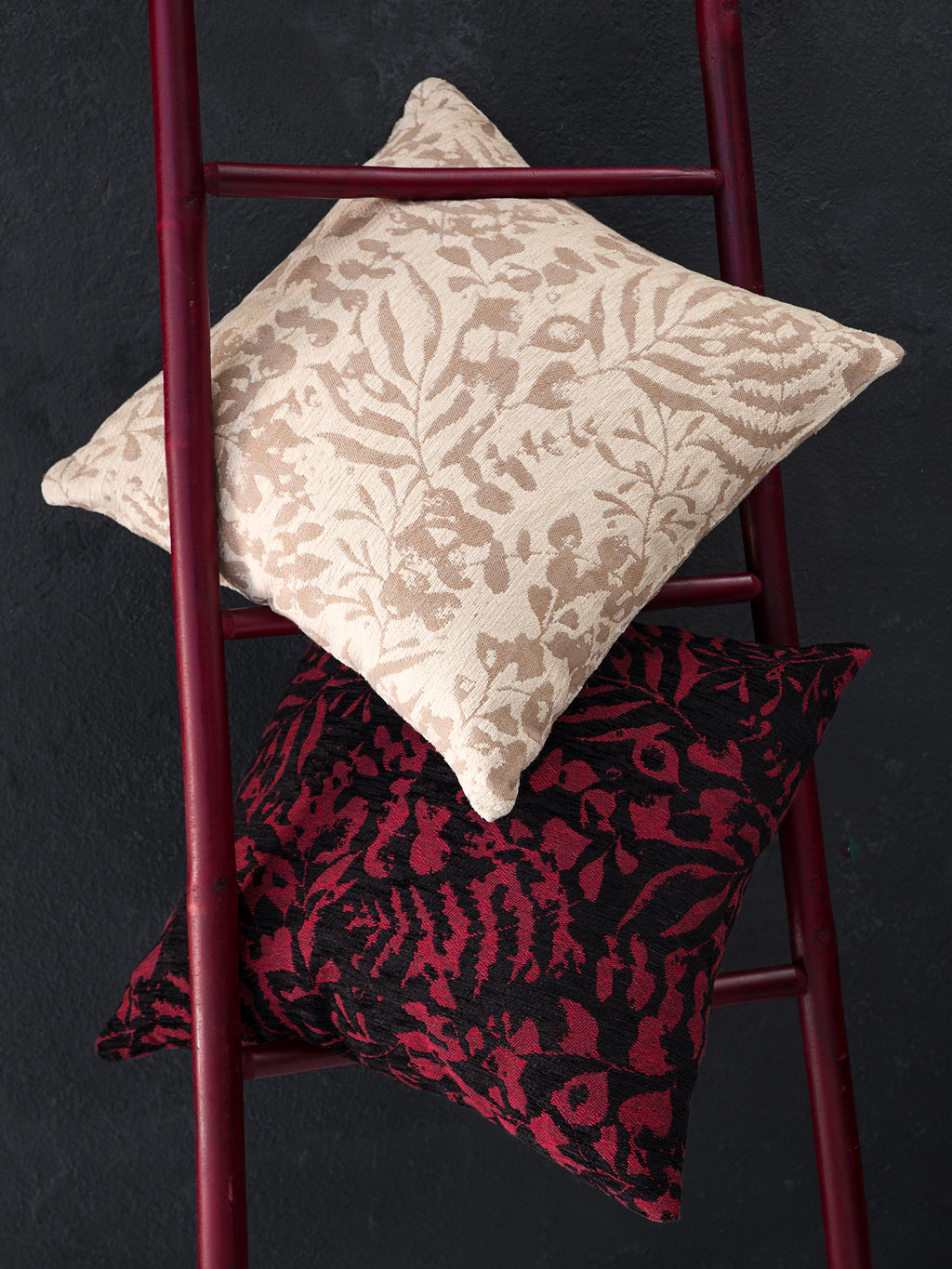 Διακοσμητικό Μαξιλάρι 45x45 - Dusk Ruby Red