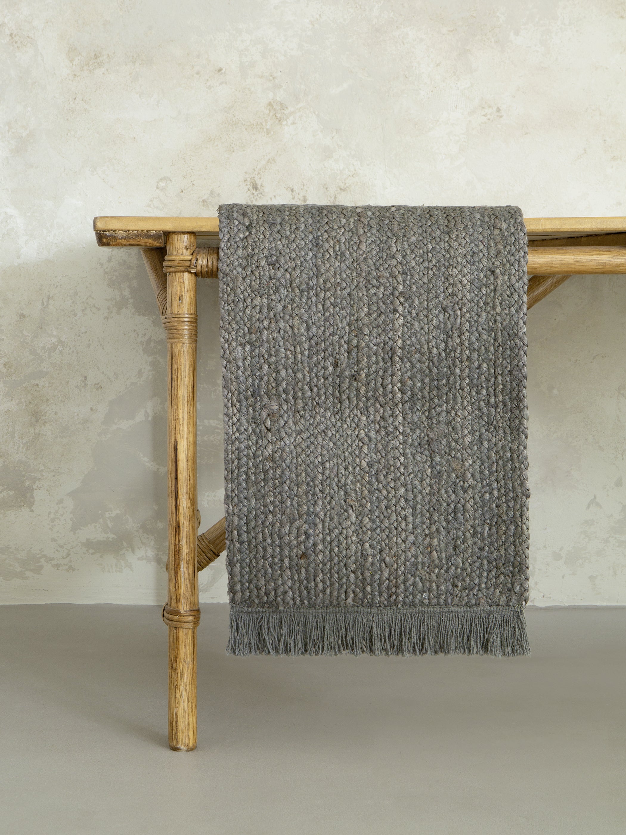 Runner 40x160 - Talia Gray