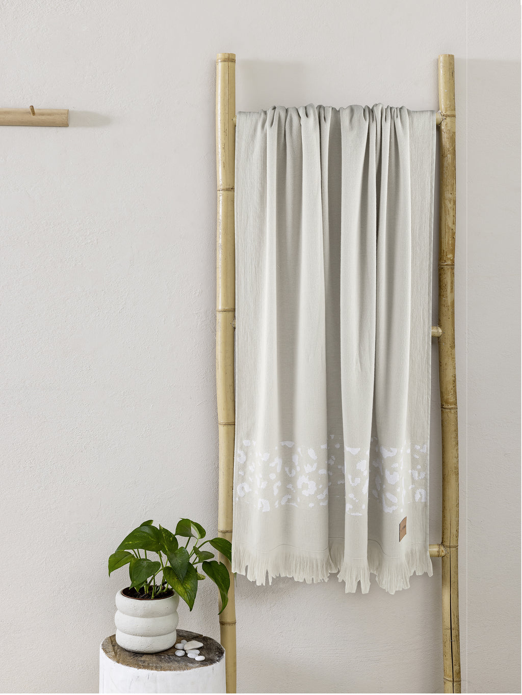 Πετσέτα 90x160 - Leona Jacquard