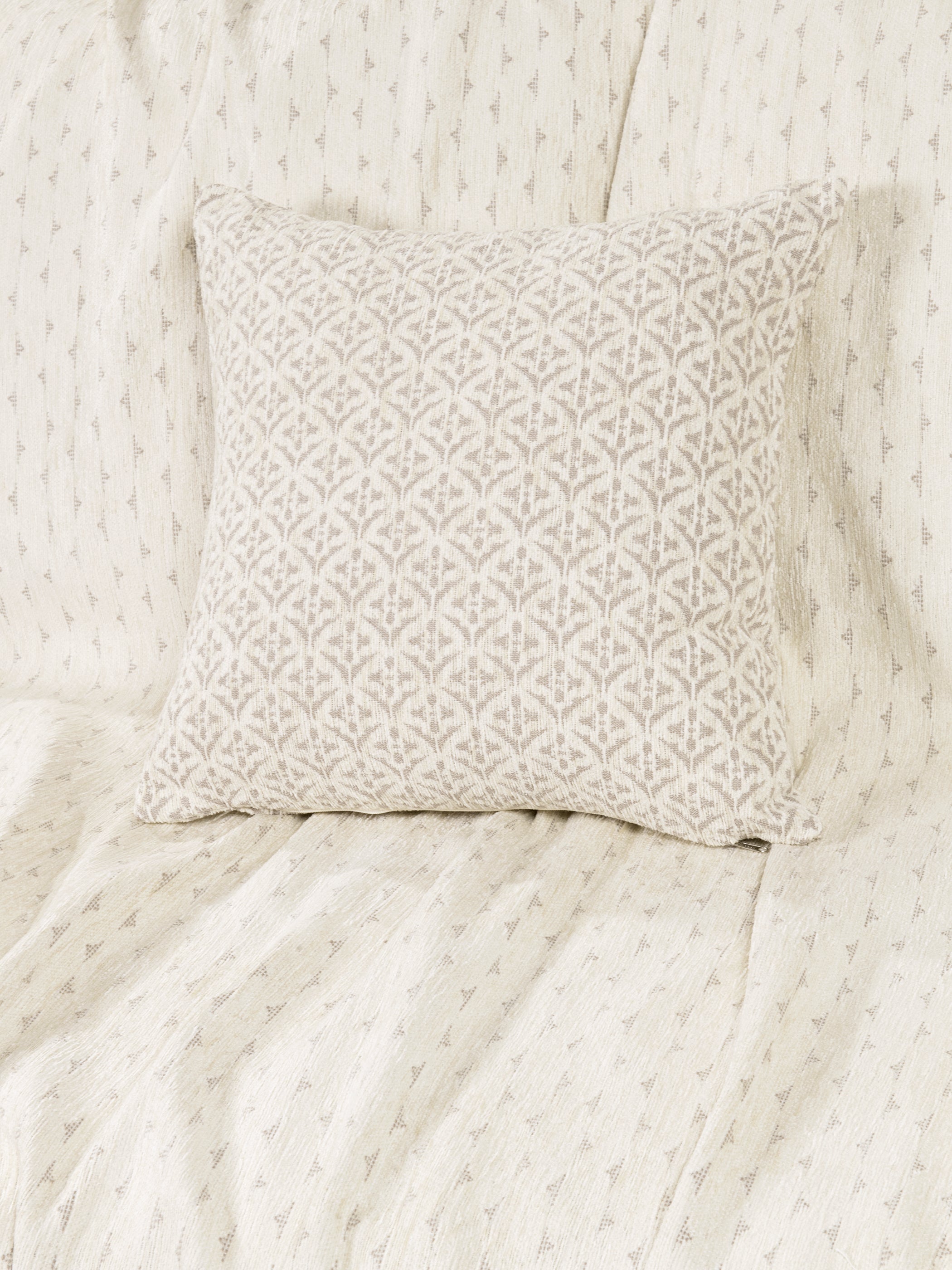 Ριχτάρι 180x180 - Roselle Ivory